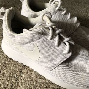 Nike Roshes